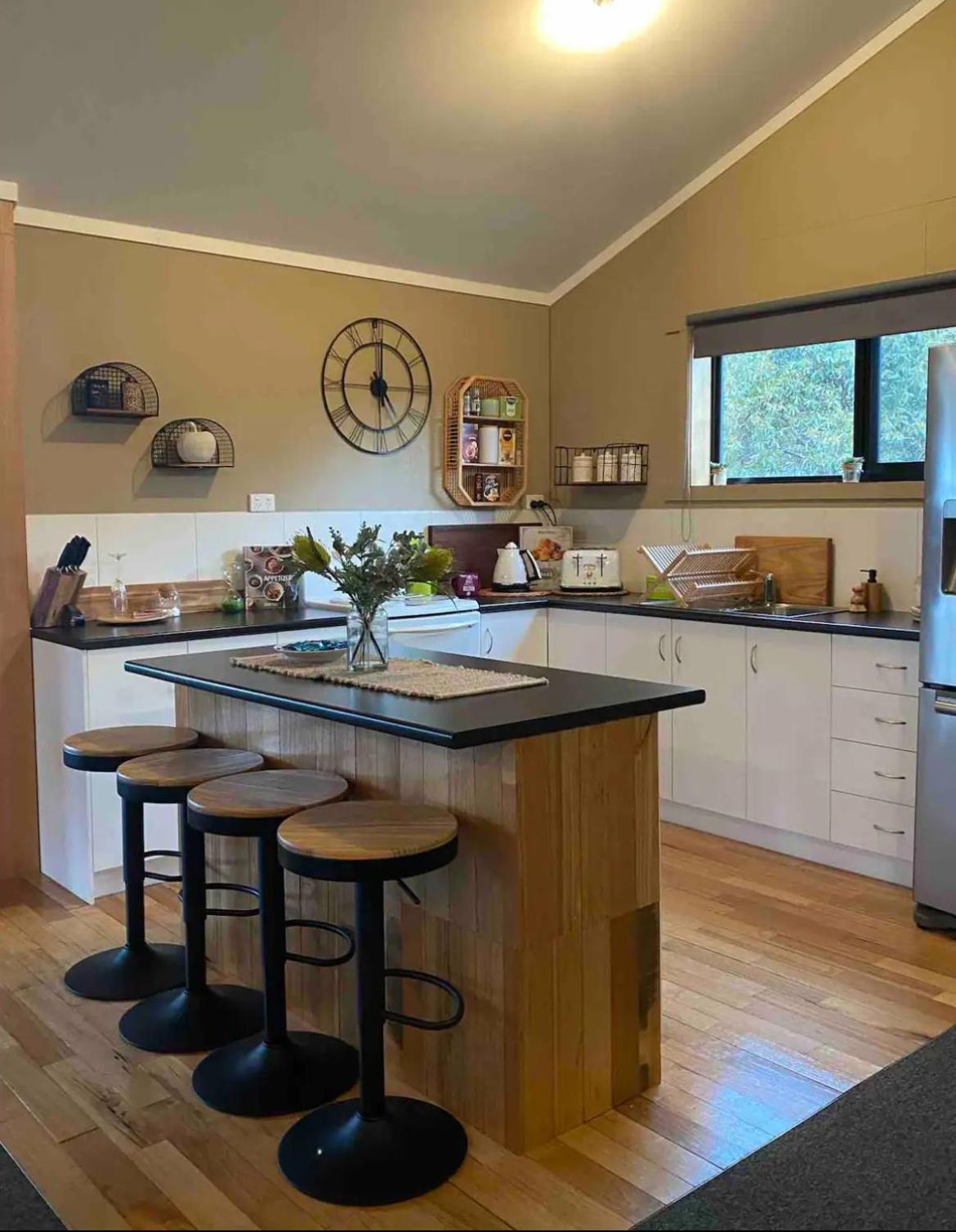 Great Lakes Wilderness Three Bedroom Home Miena Ngoại thất bức ảnh