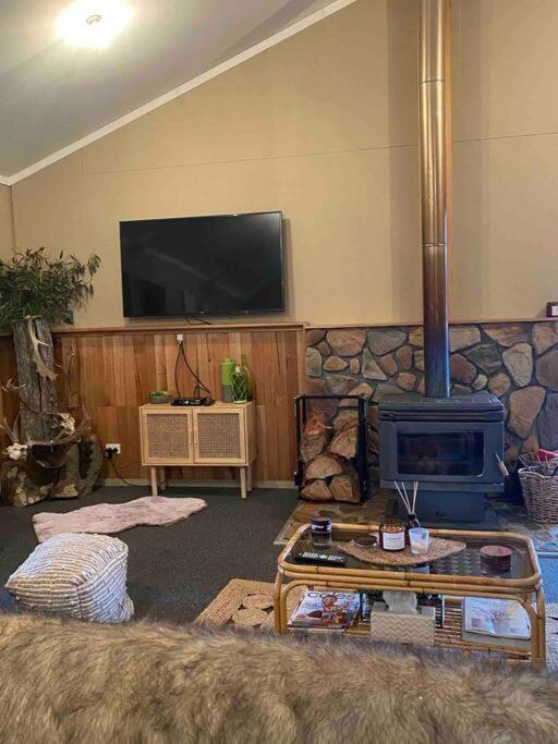 Great Lakes Wilderness Three Bedroom Home Miena Ngoại thất bức ảnh